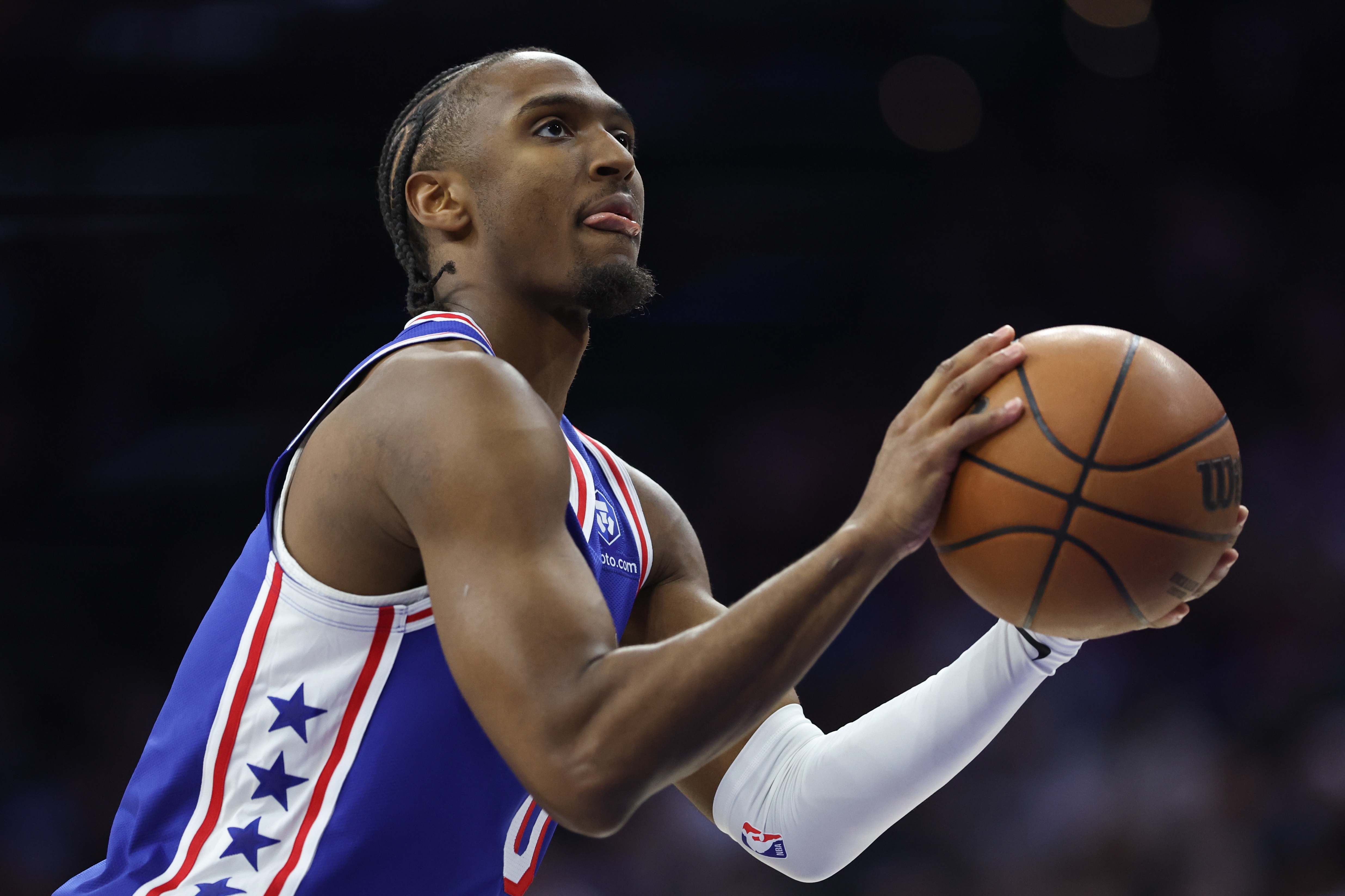 pulse-kaiyun.com-正负值+11最高！马克西半场9中4拿到14分3助 三分6中2